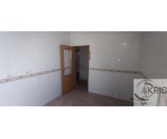 Chalet Adosado a reformar en Chozas de Canales