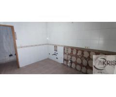 Chalet Adosado a reformar en Chozas de Canales