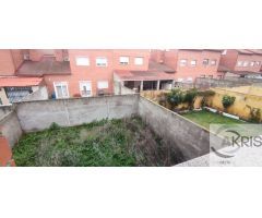 Chalet Adosado a reformar en Chozas de Canales