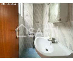 Amplia casa en Alberic con 3 terrazas y mucho potencial.