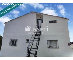 FINCA CON CASA; PISCINA , TERRAZAS Y TERRENO