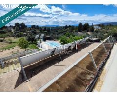 FINCA CON CASA; PISCINA , TERRAZAS Y TERRENO