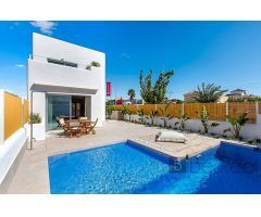 ¡OBRA NUEVA! CHALETS ADOSADOS ESTILO IBICENCO CON PISCINA PRIVADA EN LOS ALCÁZAREZ, MURCIA