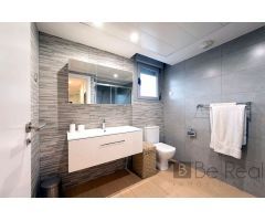 EN VENTA EXCLUSIVO CHALET PAREADO EN URB. PRIVADA DE BOADILLA DEL MONTE (MADRID)