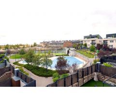 EN VENTA EXCLUSIVO CHALET PAREADO EN URB. PRIVADA DE BOADILLA DEL MONTE (MADRID)