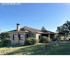 CHALET INDEPENDIENTE DENTRO DE 51 HECTÁREAS DE TERRENO VALDEMORILLO (MADRID).