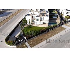ESPECTACULAR CHALET PAREADO DE LUJO EN MAJADAHONDA (MADRID)