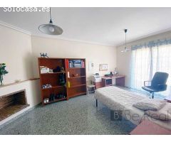 HABITACIONES PARA CHICAS ESTUDIANTES EN ALQUILER EN VILLANUEVA DE LA CAÑADA (MADRID).