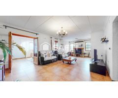 Villa compuesta por DOS CASAS independientes!!! ¿Te falta espacio?, ¿Buscas una propiedad con entorn