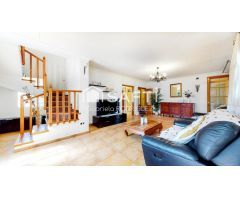 Villa compuesta por DOS CASAS independientes!!! ¿Te falta espacio?, ¿Buscas una propiedad con entorn