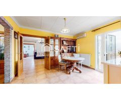 Villa compuesta por DOS CASAS independientes!!! ¿Te falta espacio?, ¿Buscas una propiedad con entorn