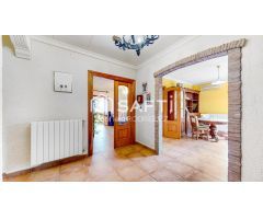 Villa compuesta por DOS CASAS independientes!!! ¿Te falta espacio?, ¿Buscas una propiedad con entorn