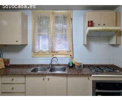 ¡Descubre esta casa de 3 plantas en el centro de Rosselló!