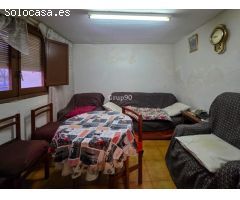 ¡Descubre esta casa de 3 plantas en el centro de Rosselló!