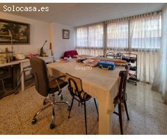 ¡Descubre esta casa de 3 plantas en el centro de Rosselló!
