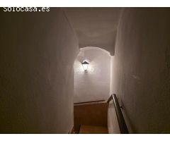 ¡Descubre esta casa de 3 plantas en el centro de Rosselló!