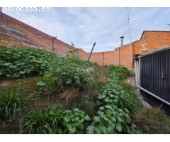 ¡Descubre esta casa de 3 plantas en el centro de Rosselló!
