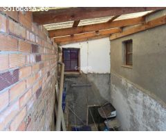 ¡Descubre esta casa de 3 plantas en el centro de Rosselló!