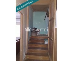 ¡Oportunidad! Casa rural con patio, almacén y garaje