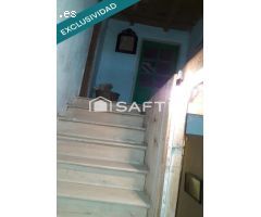 ¡Oportunidad! Casa rural con patio, almacén y garaje