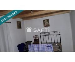 ¡Oportunidad! Casa rural con patio, almacén y garaje