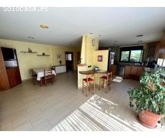 Casa unifamiliar con gran terreno muy cerca de Figueres