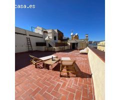 Ático Luminoso con Gran Terraza y Vistas en Ciutat Vella