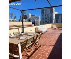 Ático Luminoso con Gran Terraza y Vistas en Ciutat Vella