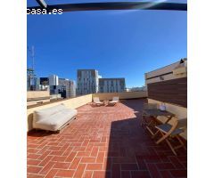 Ático Luminoso con Gran Terraza y Vistas en Ciutat Vella