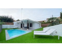 Preciosa casita con jardín y piscina privados en Vallpineda