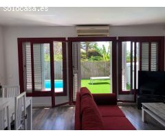 Preciosa casita con jardín y piscina privados en Vallpineda