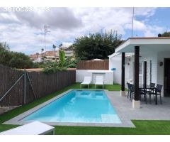 Preciosa casita con jardín y piscina privados en Vallpineda