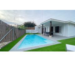 Preciosa casita con jardín y piscina privados en Vallpineda