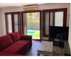 Preciosa casita con jardín y piscina privados en Vallpineda