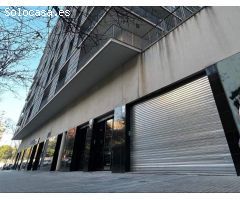 Se alquila local comercial en La Pau 189 m2