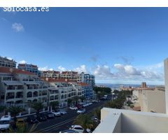 Exclusivo Chalet Adosado con Espectaculares Vistas al Mar en Los Cristianos