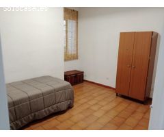 Gran vivienda en alquiler en Carretera de Carmona!!!
