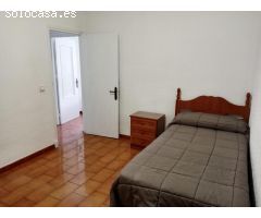 Gran vivienda en alquiler en Carretera de Carmona!!!