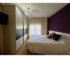 Piso seminuevo en venta en Sagrada Familia con  3 hab. parking incluido, ascensor y balcon