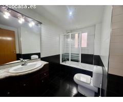 Piso seminuevo en venta en Sagrada Familia con  3 hab. parking incluido, ascensor y balcon