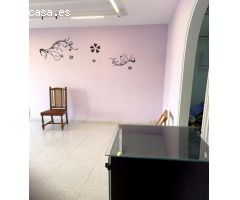 LOCAL COMERCIAL EN ALQUILER CON BUENA UBICACIÓN, PARKING PÚBLICO CERCA