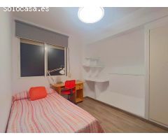AMPLIO PISO EN ALQUILER EN LA PRESTIGIOSA AVENIDA CARLOS HAYA 4D+B+A ...