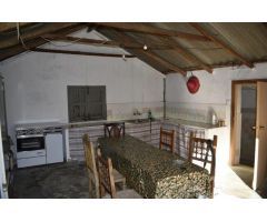 EN VENTA CASA CON TERRENO EN CASARES 