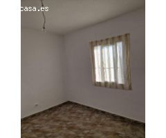 EN VENTA CASA CON TERRENO EN CASARES 