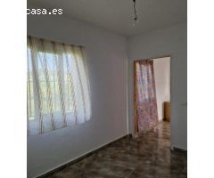 EN VENTA CASA CON TERRENO EN CASARES 