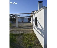 EN VENTA CASA CON TERRENO EN CASARES 