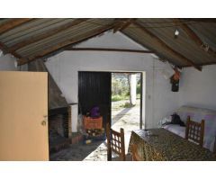 EN VENTA CASA CON TERRENO EN CASARES 