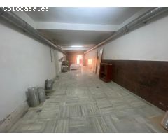 LOCAL COMERCIAL EN MIRAFLORES CON POSIBILIDAD DE CONVERTIR A VIVIENDA 