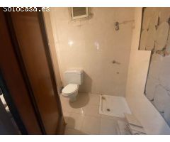 LOCAL COMERCIAL EN MIRAFLORES CON POSIBILIDAD DE CONVERTIR A VIVIENDA 
