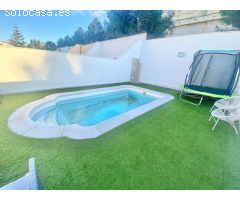 ESPECTACULAR CHALET PAREADO EN ESQUINA EN INTELHORCE, MÁLAGA 